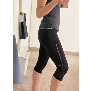 LAST WEEK Lululemon vent it out crop 6